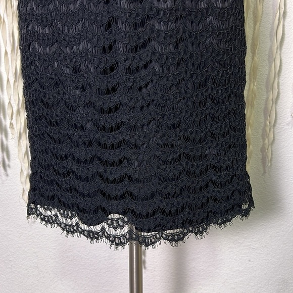 Carmen Marc Valvo | Bergdorf Goodwin Black Lace Sleeveless Dress Size 10 - Picture 3 of 9